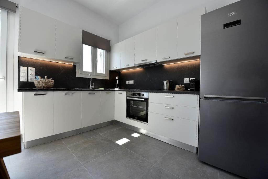 Kryni Deluxe Houses Αδάμας Εξωτερικό φωτογραφία