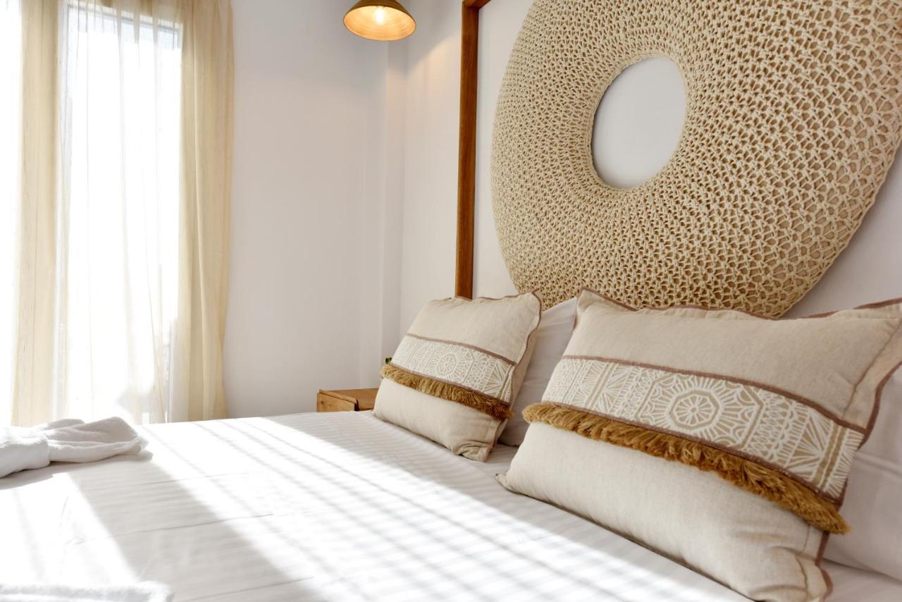 Kryni Deluxe Houses Αδάμας Εξωτερικό φωτογραφία